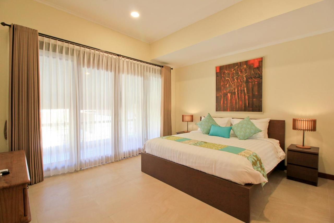 Uma Lima Villa Batu Belig - Close To The Beach Canggu Exterior foto