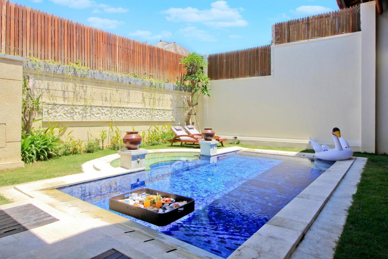 Uma Lima Villa Batu Belig - Close To The Beach Canggu Exterior foto