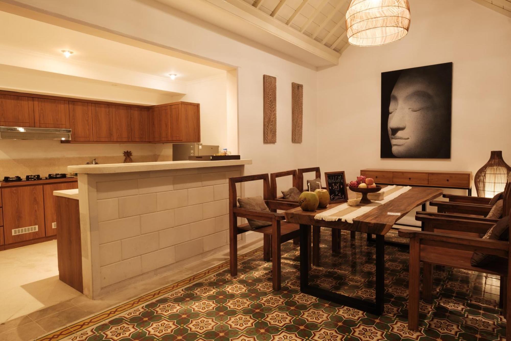 Uma Lima Villa Batu Belig - Close To The Beach Canggu Exterior foto