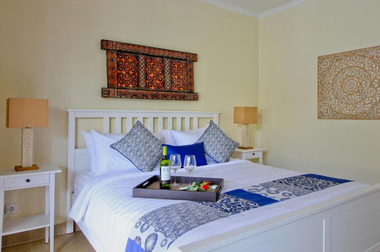 Uma Lima Villa Batu Belig - Close To The Beach Canggu Exterior foto