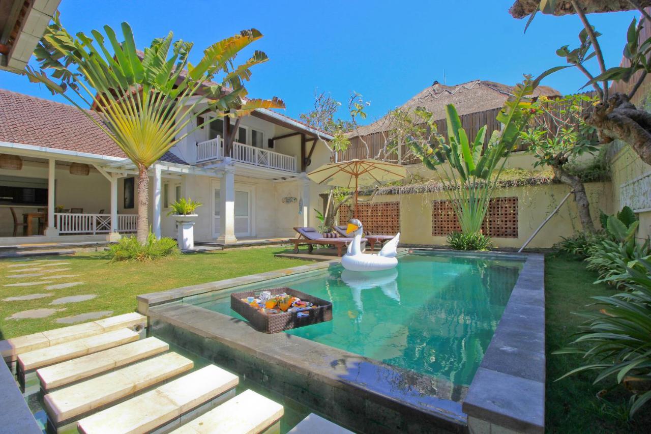 Uma Lima Villa Batu Belig - Close To The Beach Canggu Exterior foto
