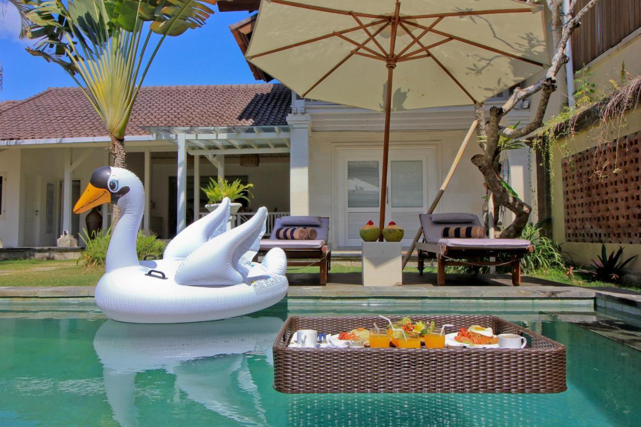 Uma Lima Villa Batu Belig - Close To The Beach Canggu Exterior foto