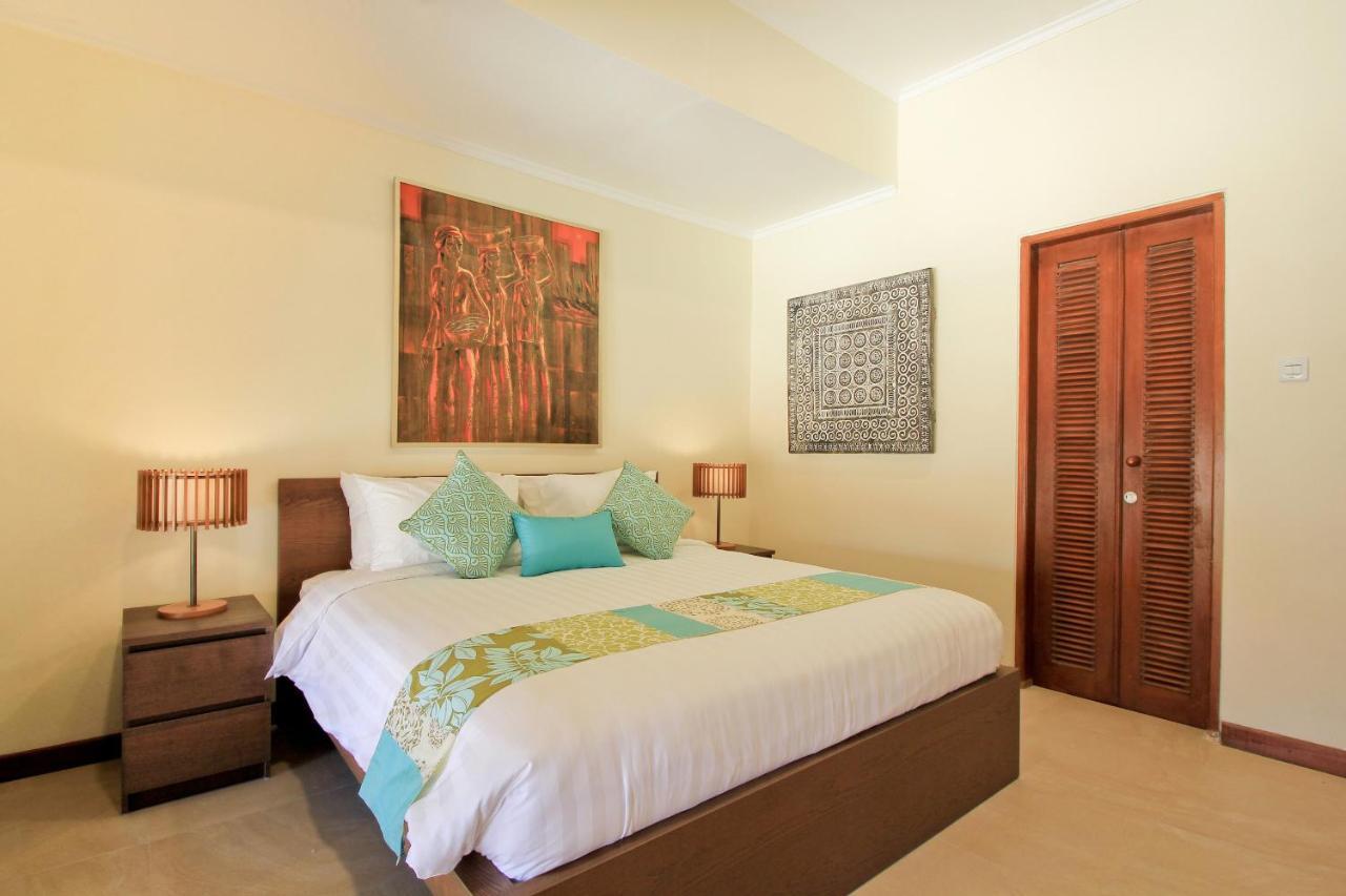 Uma Lima Villa Batu Belig - Close To The Beach Canggu Exterior foto